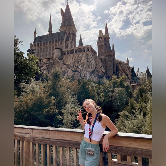 Meet your Posher! - Picture 7 of 7